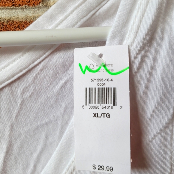 🦋3/$23🦋 XL Timeless Tank - Banana Republic - Picture 4 of 5